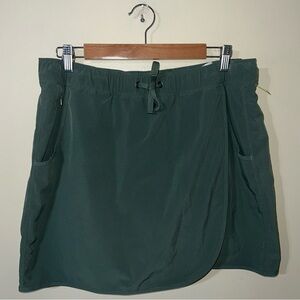 Patagonia Fleetwith Skort Skirt Women's L Green Solid Stretch Outdoor SS-1185